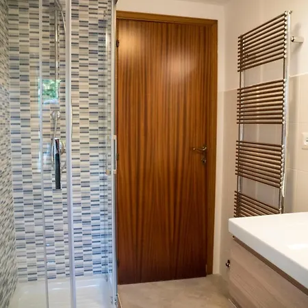 Appartement N228 - Numana, Quadrilocale Ristrutturato Con Giardino *