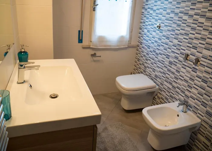 N228 - Numana, Quadrilocale Ristrutturato Con Giardino * Numana