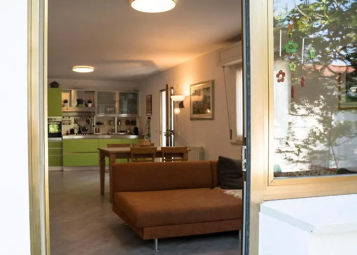 Appartamento N228 - Numana, Quadrilocale Ristrutturato Con Giardino Numana