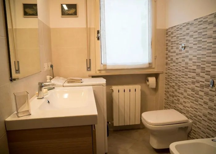 Appartamento N228 - Numana, Quadrilocale Ristrutturato Con Giardino Numana